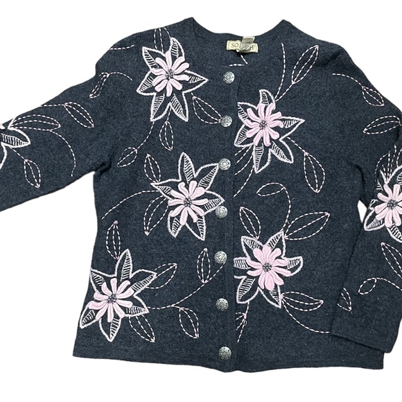 Vintage 90’s Embroiled Sweater Buttoy Up So Forth Large - Picture 2 of 4